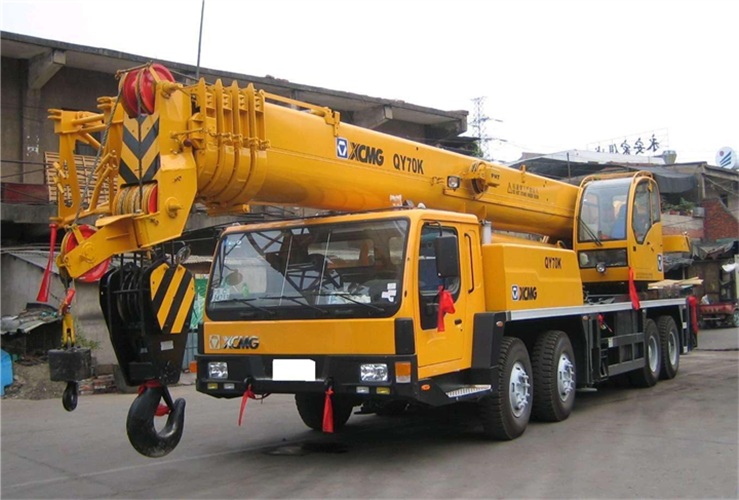 小金县吊车出租选择重点