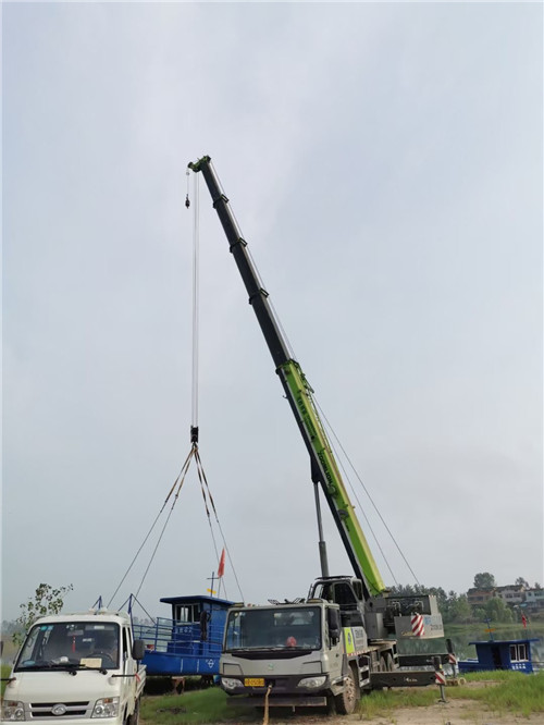 小金县桥梁建设吊装案例